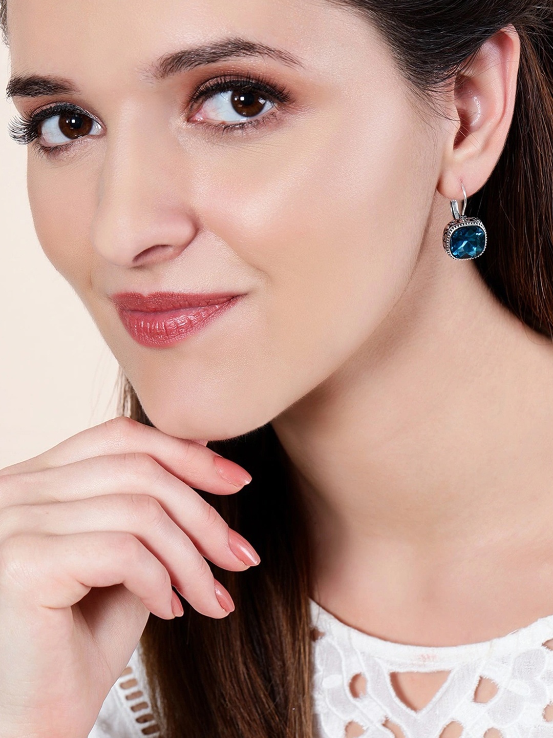 

Rubans Silver-Toned & Blue Oxidised Classic Studs