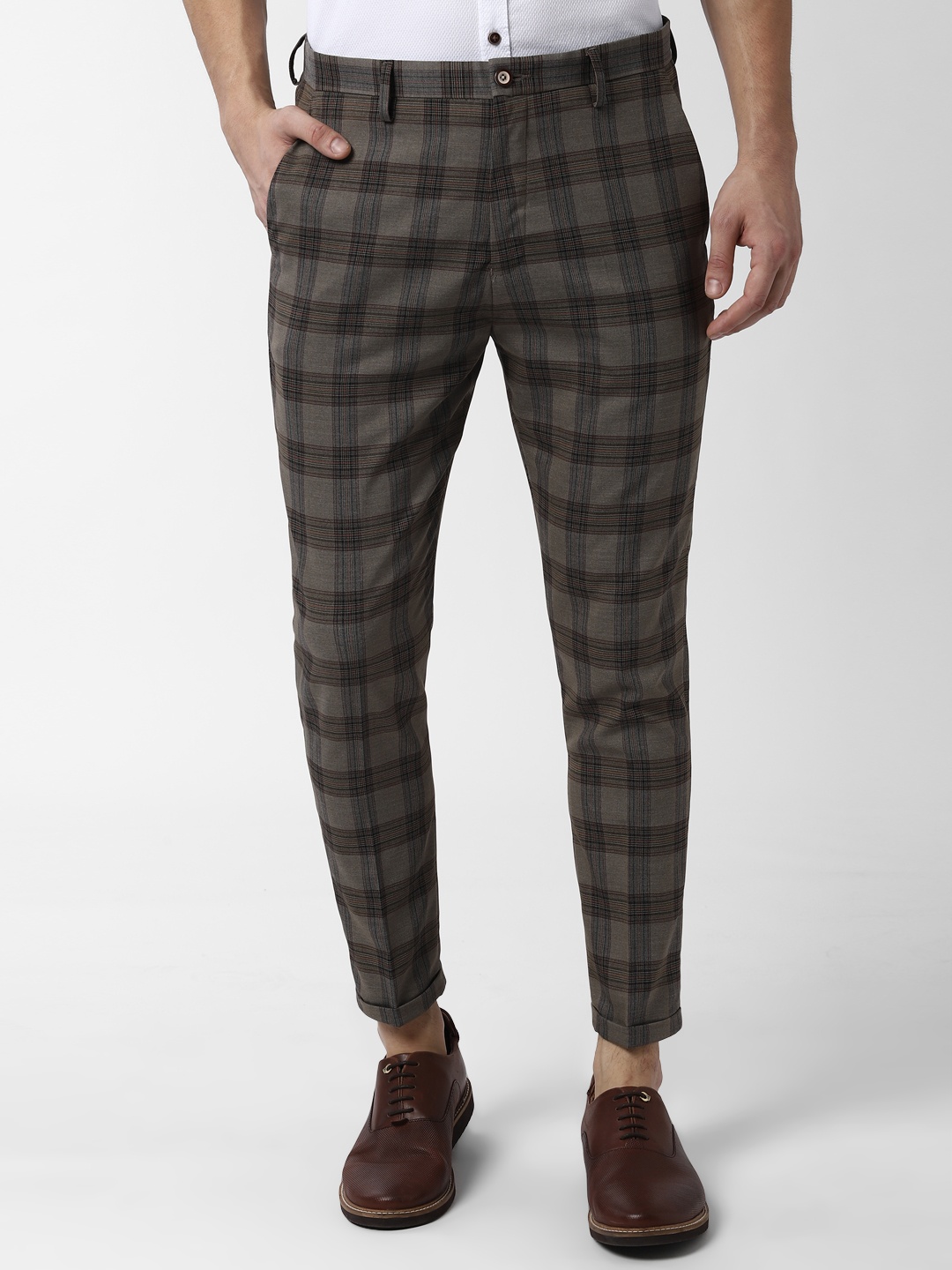 

Peter England Men Grey & Maroon Regular Fit Checked Regular Trousers