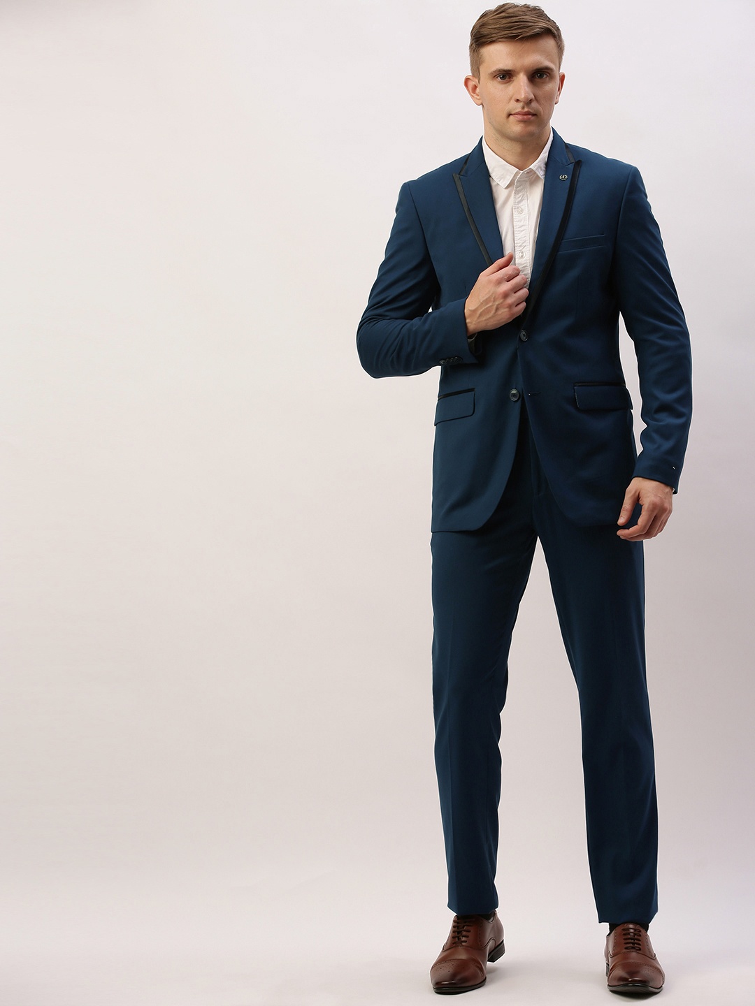 

Peter England Men Navy Blue Solid Neo-Slim Fit Single-Breasted Formal Suit