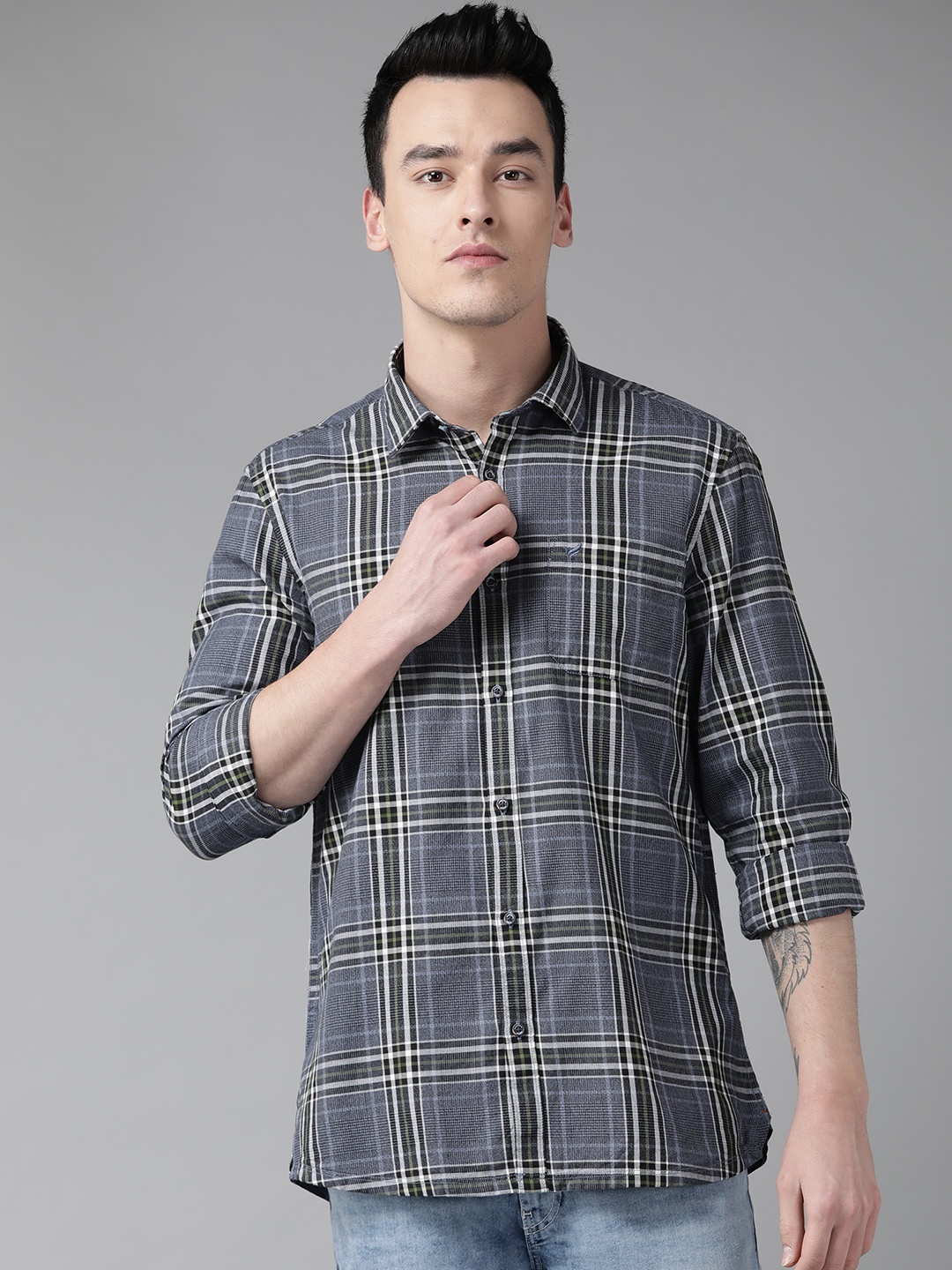 

Blackberrys Men Blue & Off-White Slim Fit Checked Casual Shirt