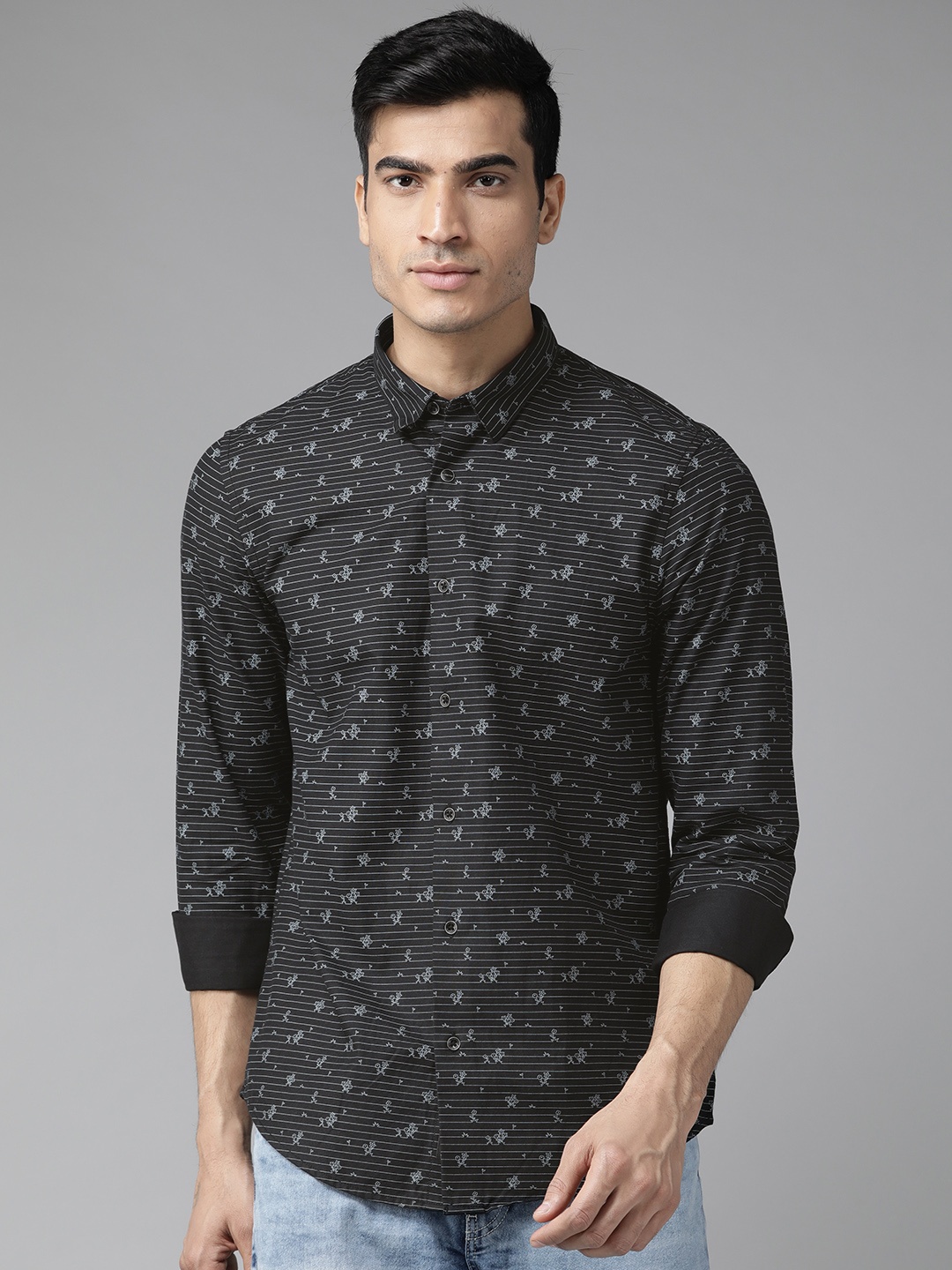 

Blackberrys Men Black & Blue Trim Skinny Fit Printed Casual Shirt