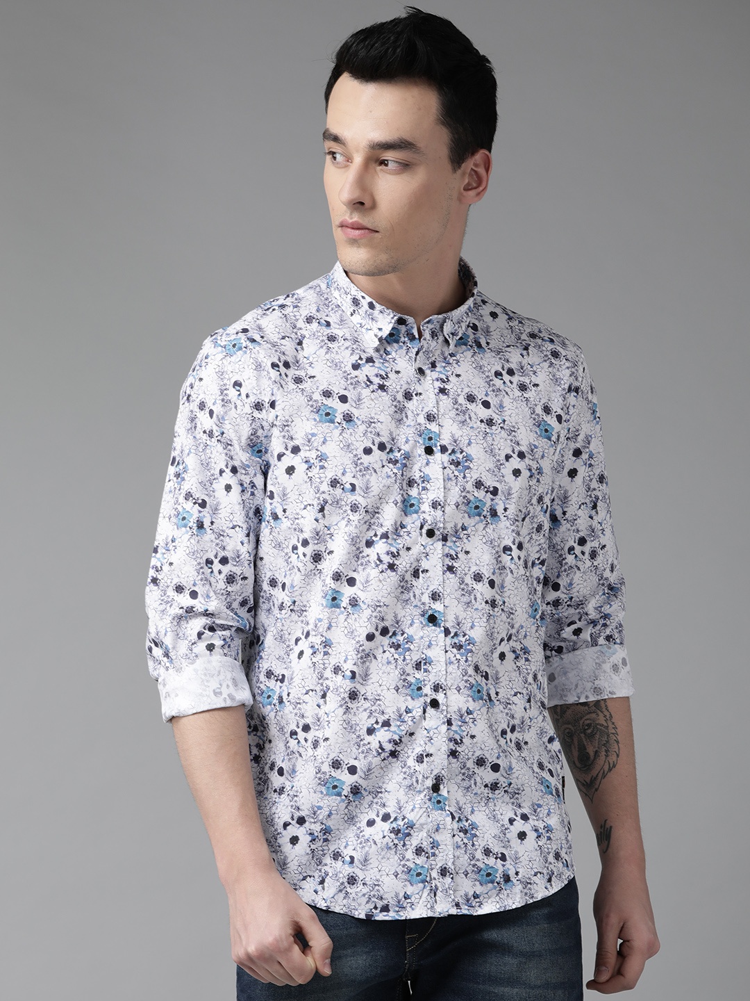 

Blackberrys Men White & Blue Slim Fit Printed Casual Shirt
