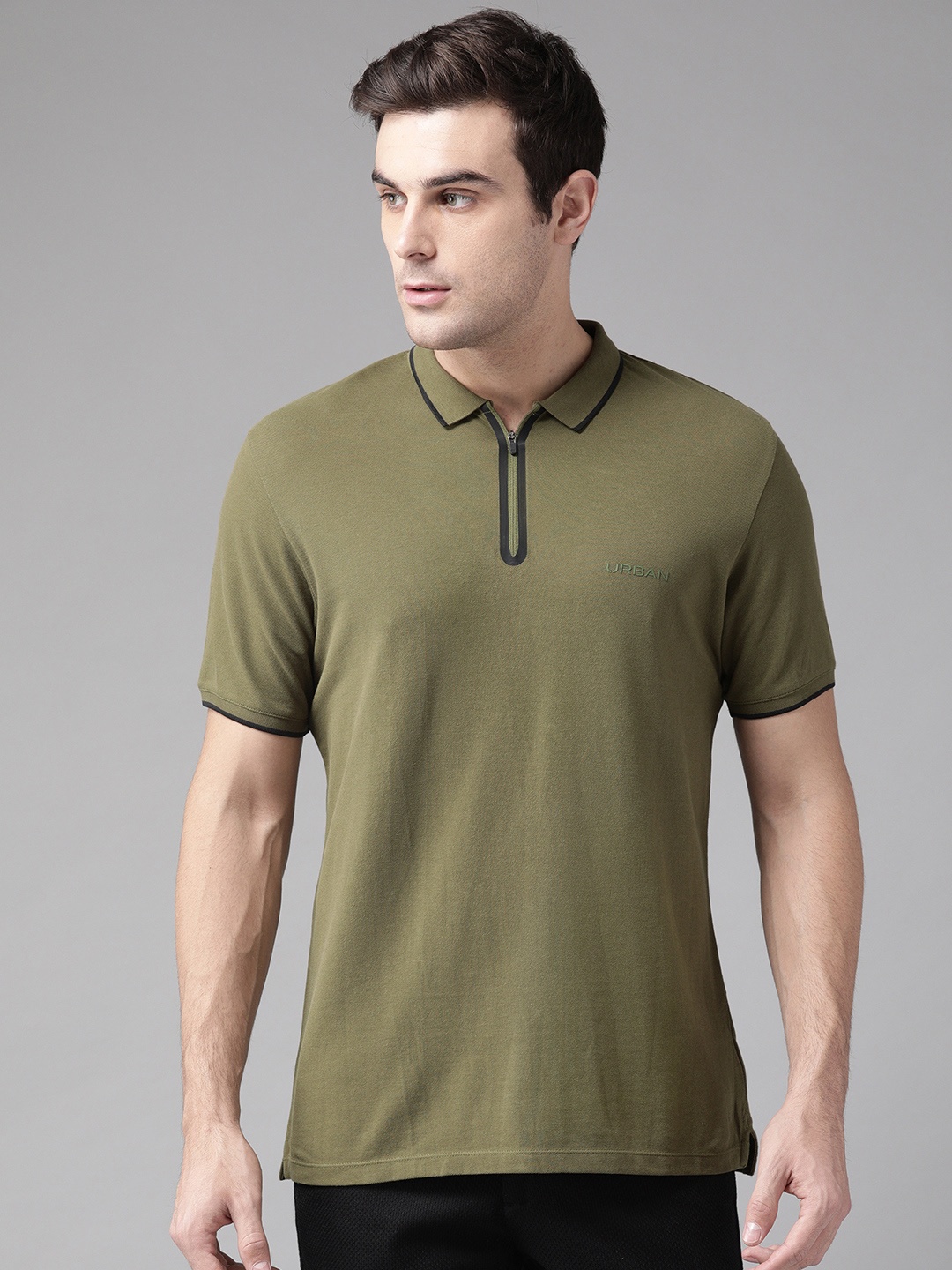 

Blackberrys Men Olive Green Solid Polo Collar T-shirt