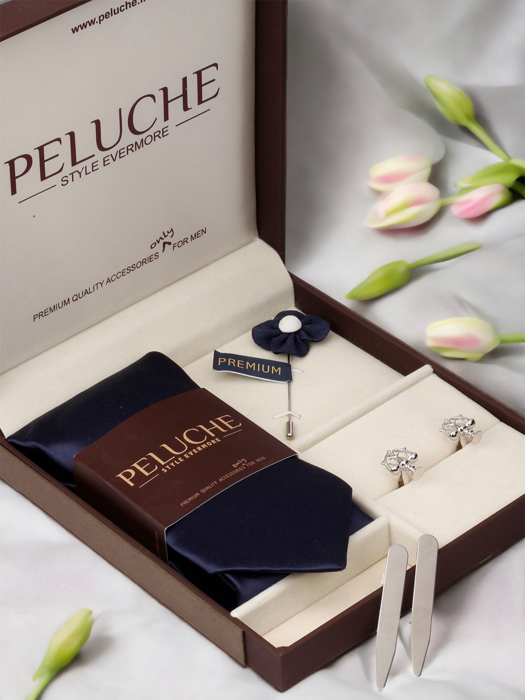 

PELUCHE Men Blue & Silver-Toned Accessory Gift Set