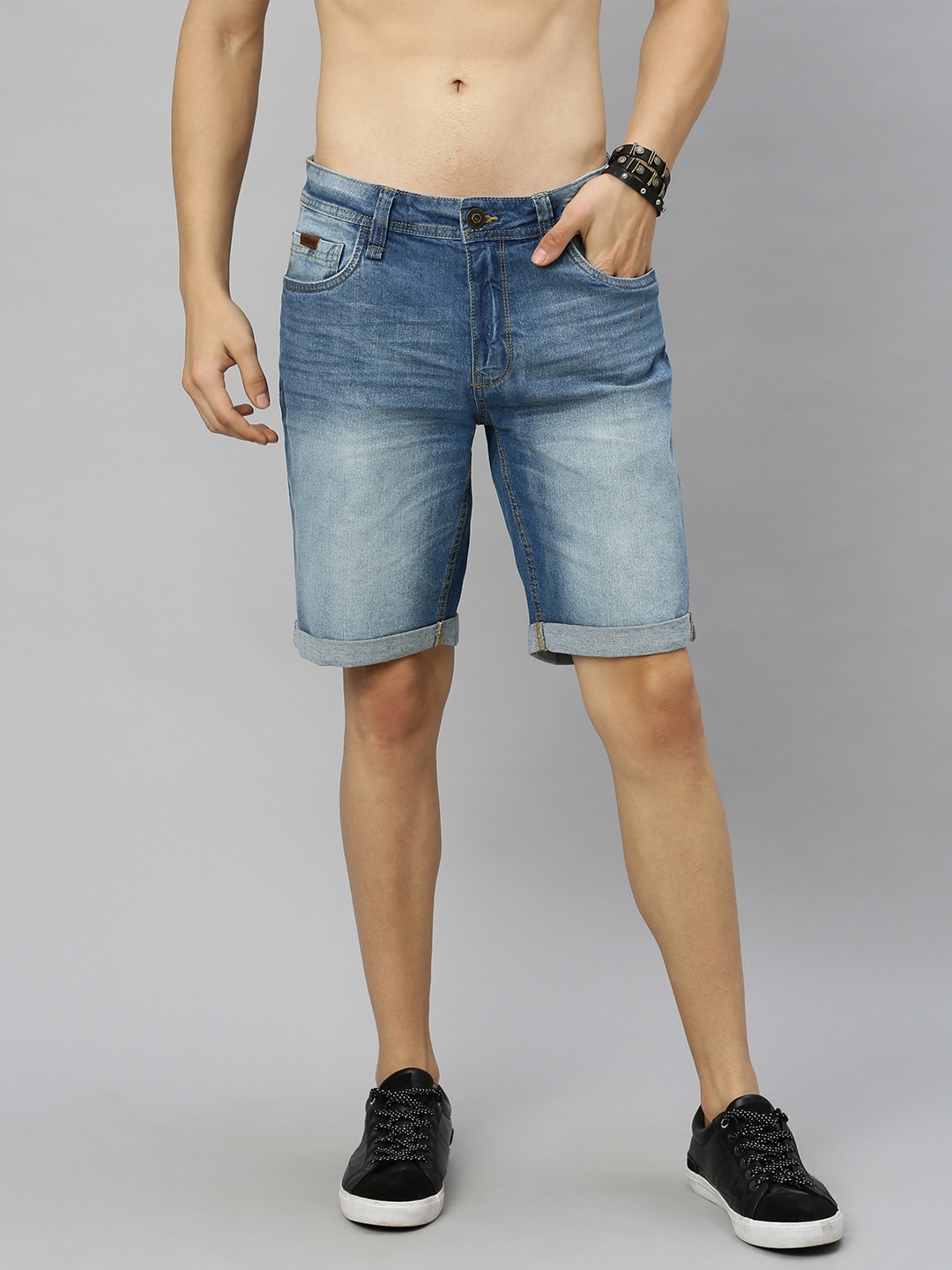 

Roadster Men Blue Washed Regular Fit Denim Shorts