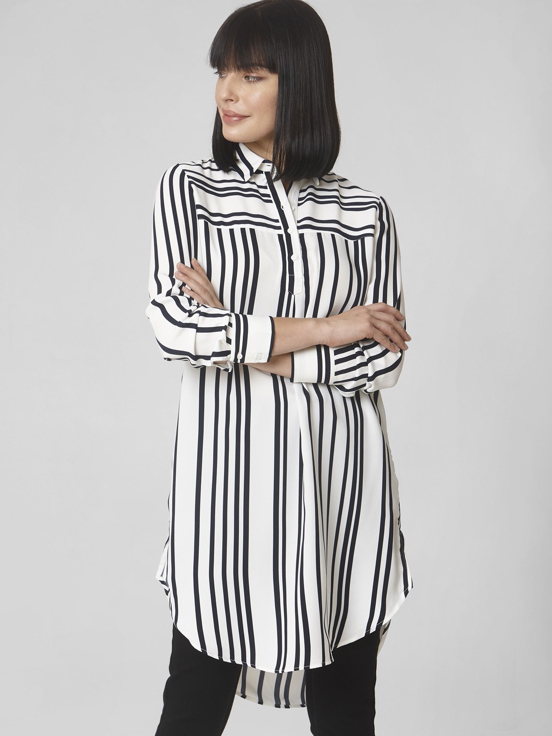 

Vero Moda Women White & Navy Blue Striped High-Low Top