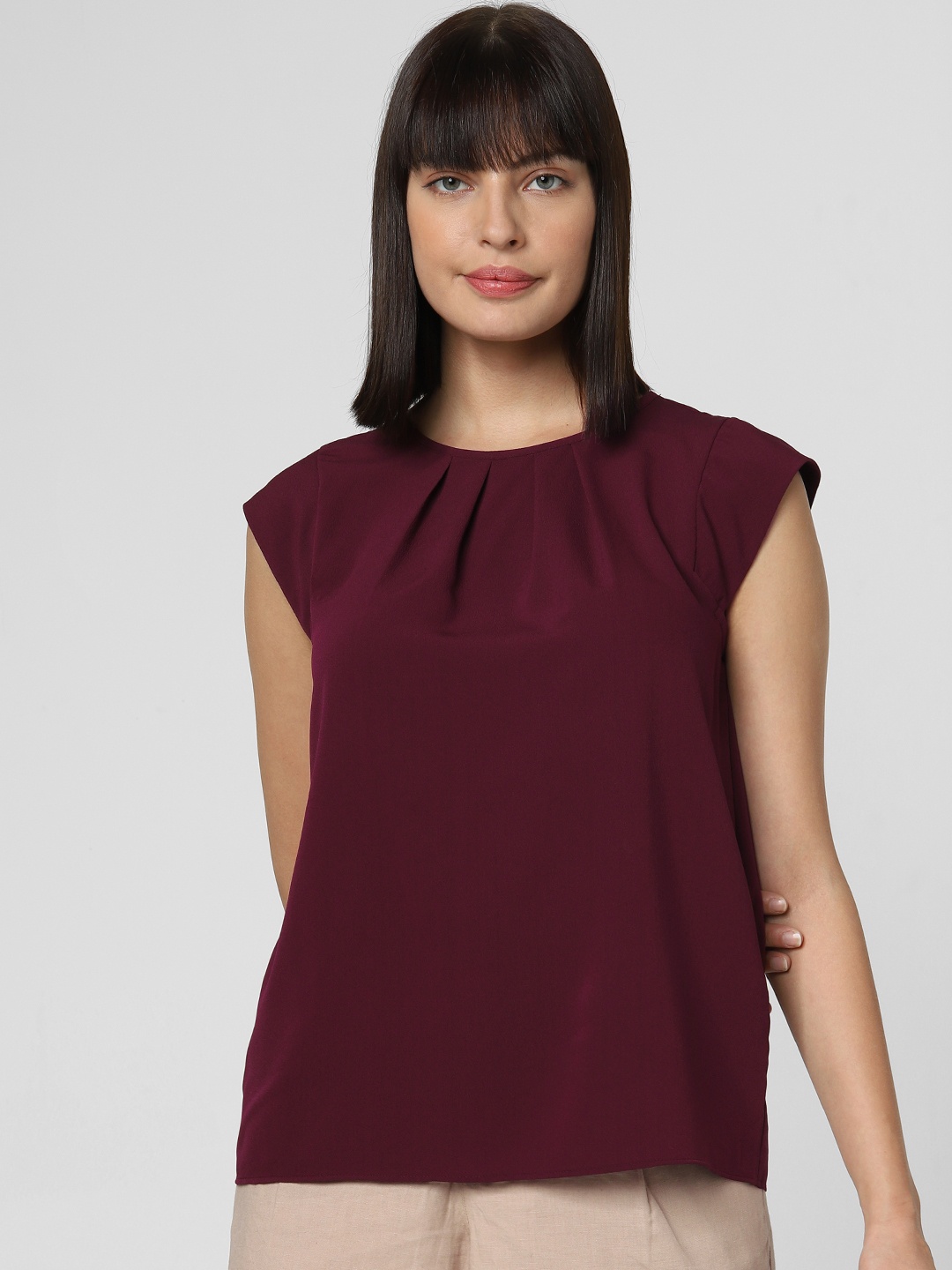 

Vero Moda Women Burgundy Solid Regular Top