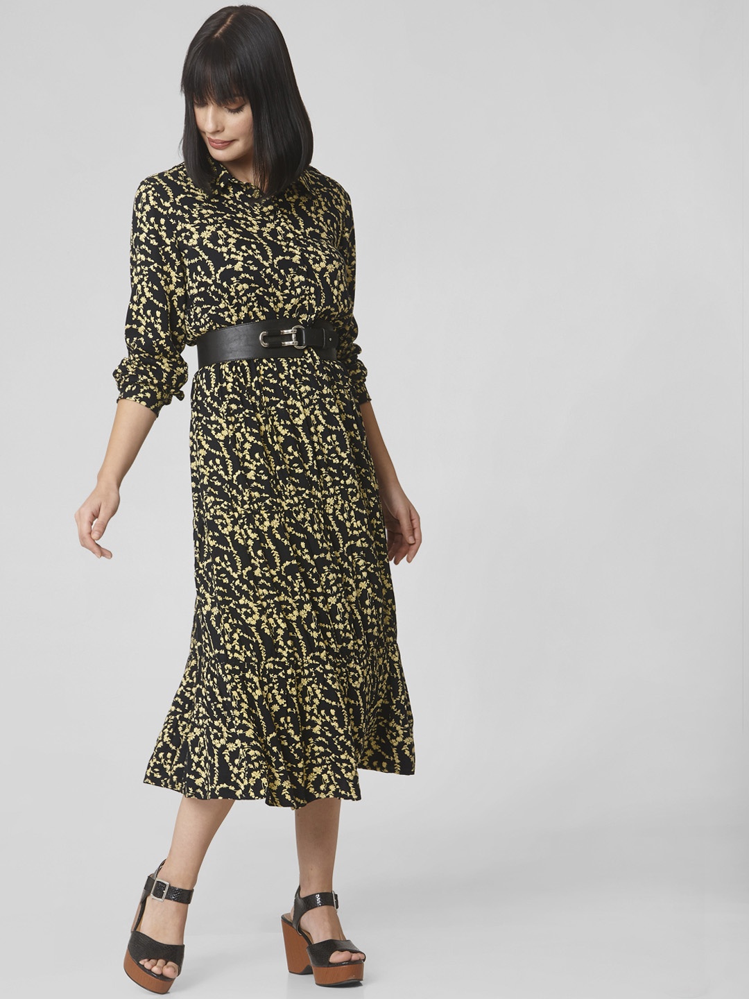 

Vero Moda Black & Yellow Floral A-Line Midi Dress