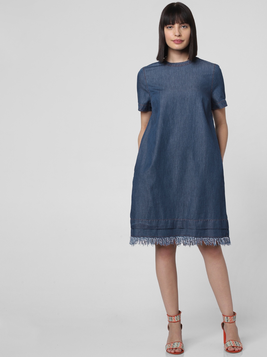 

Vero Moda Women Blue Solid Chambray Sheath Dress