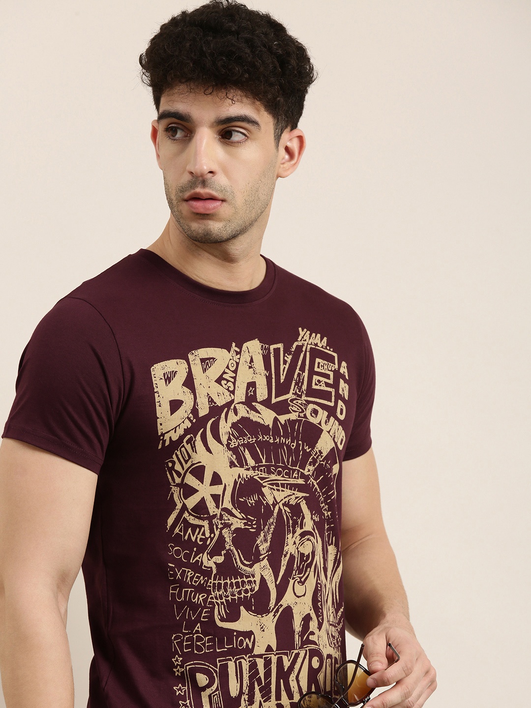 

Conditions Apply Men Burgundy Beige Printed Round Neck Pure Cotton T-shirt