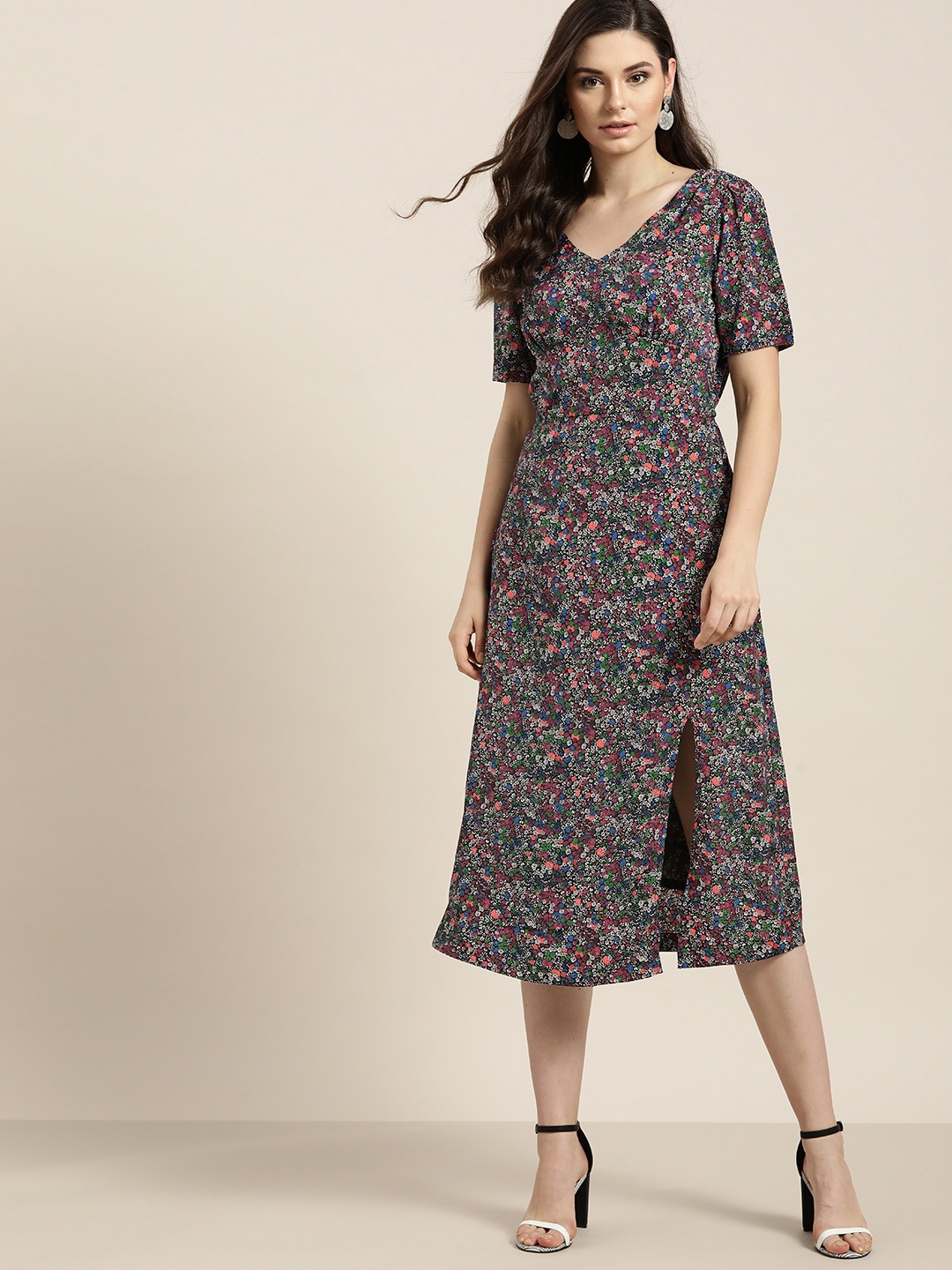 

Moda Rapido Women Black & Pink Floral Printed Empire Dress