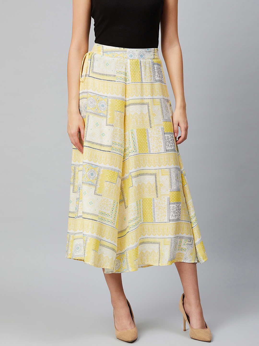 

AURELIA Women Yellow & Off-White Regular Fit Printed 3/4th Culottes