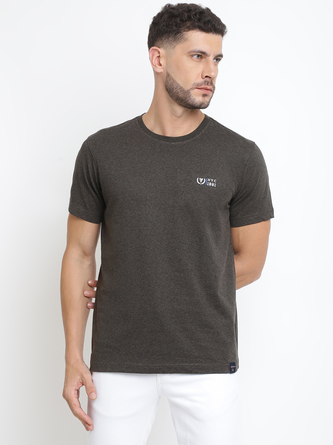 

Van Heusen Solid T-shirt With Minimal Brand Logo Detail, Grey
