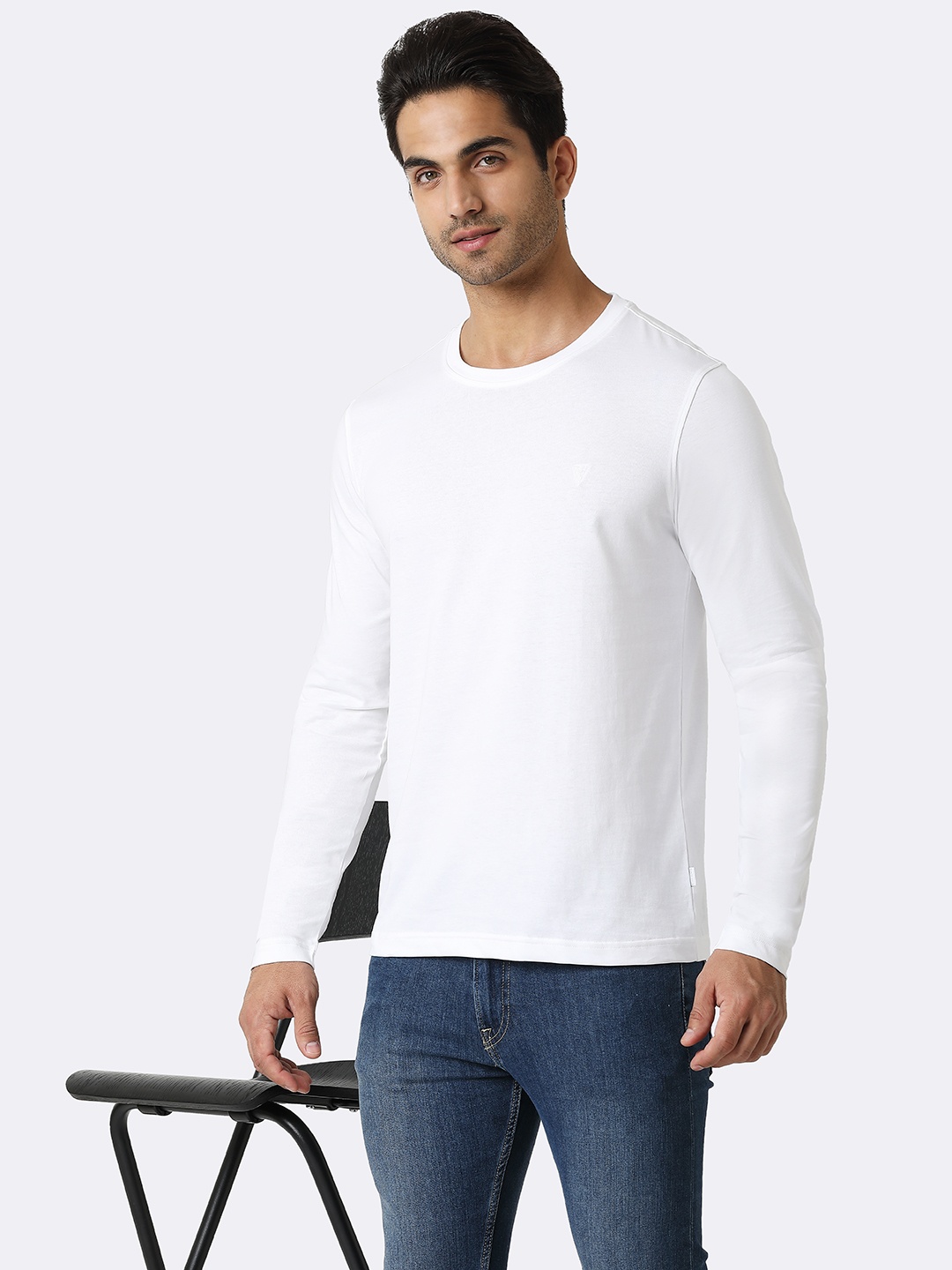 

Van Heusen Men Pure Cotton Solid Round Neck T-shirt, White