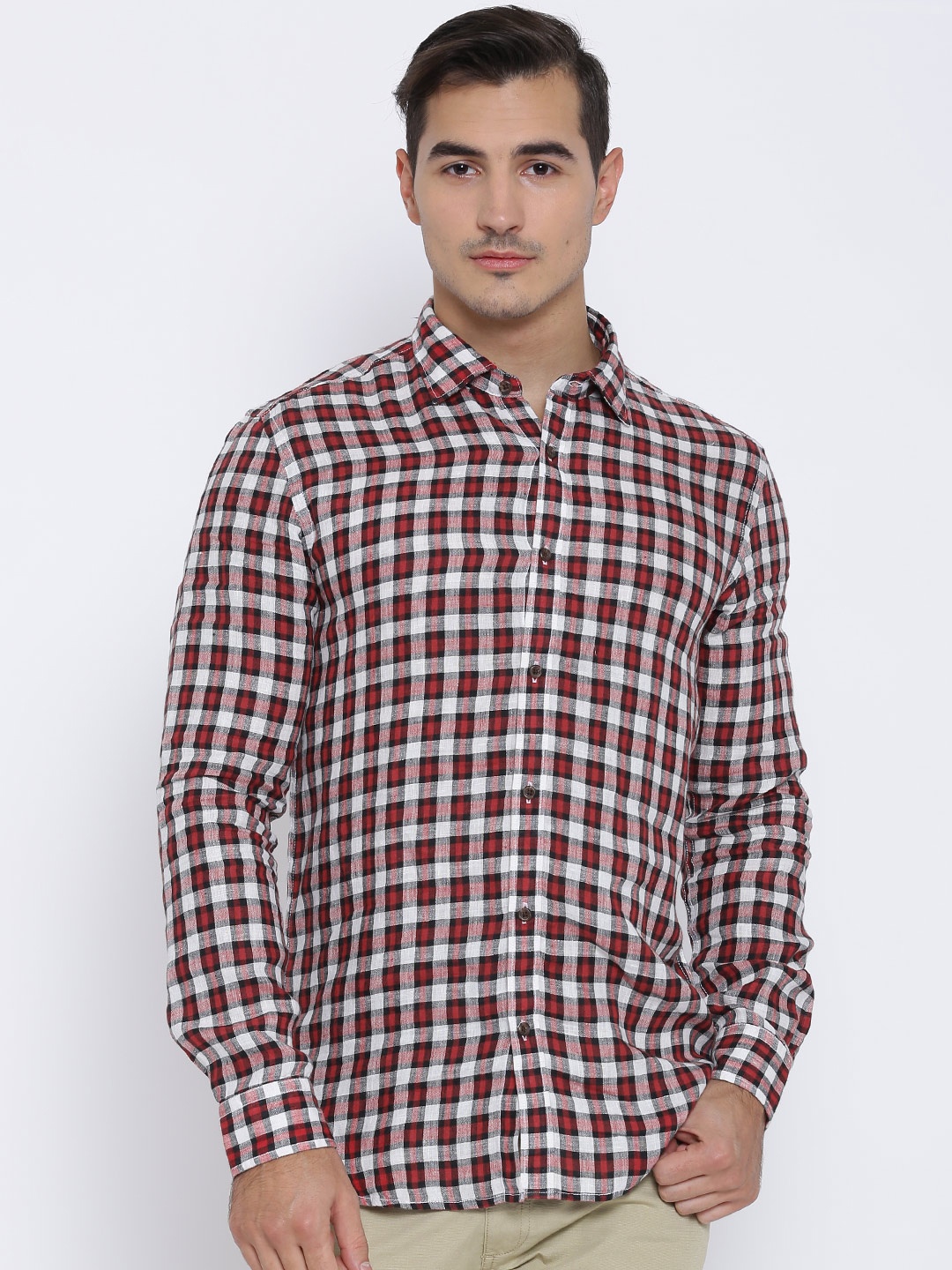 

Blackberrys Red & White Checked Athletic F/S Skinny Fit Casual Shirt
