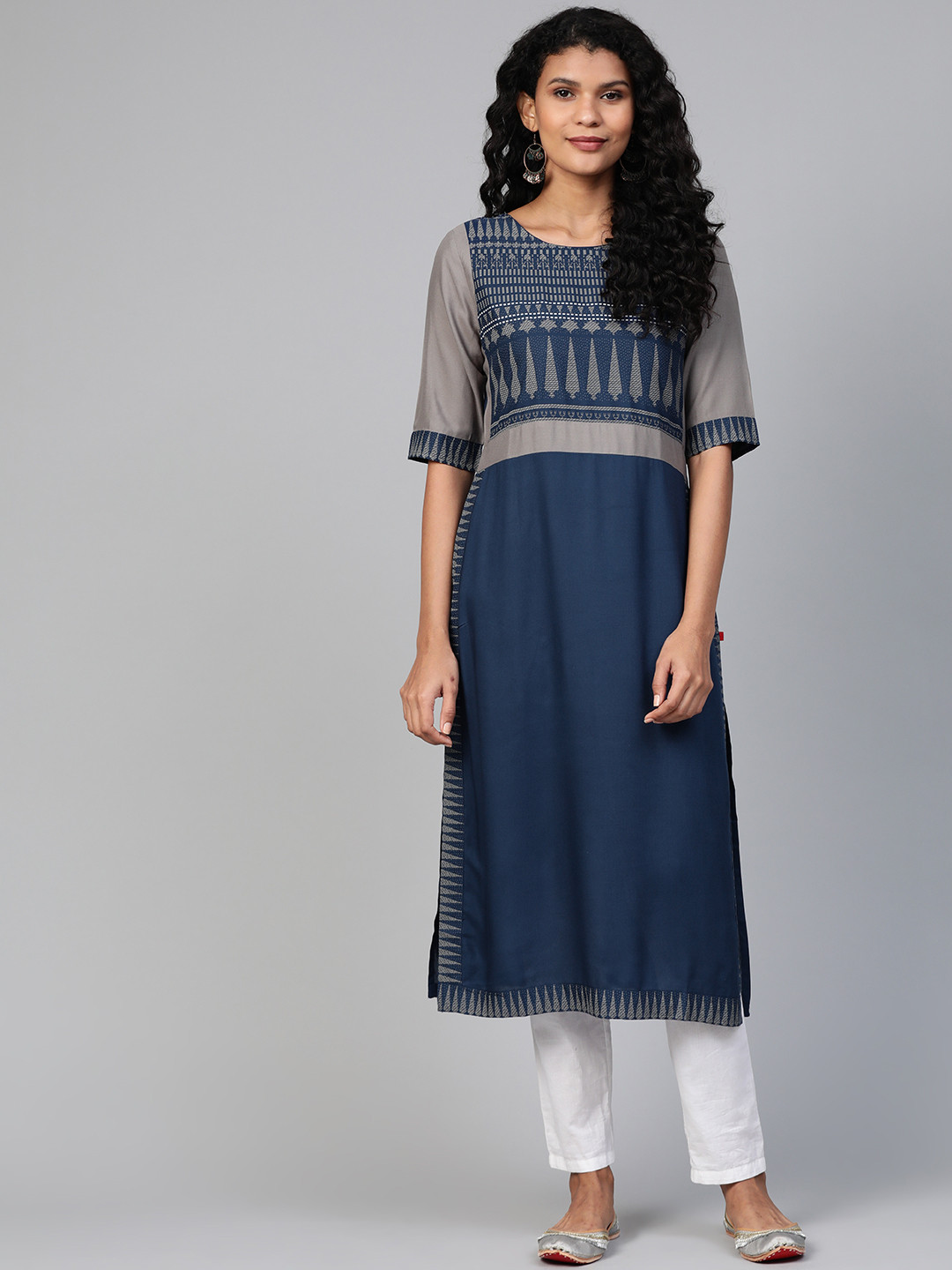 

W Women Navy Blue & Grey Yoke Design Straight Kurta