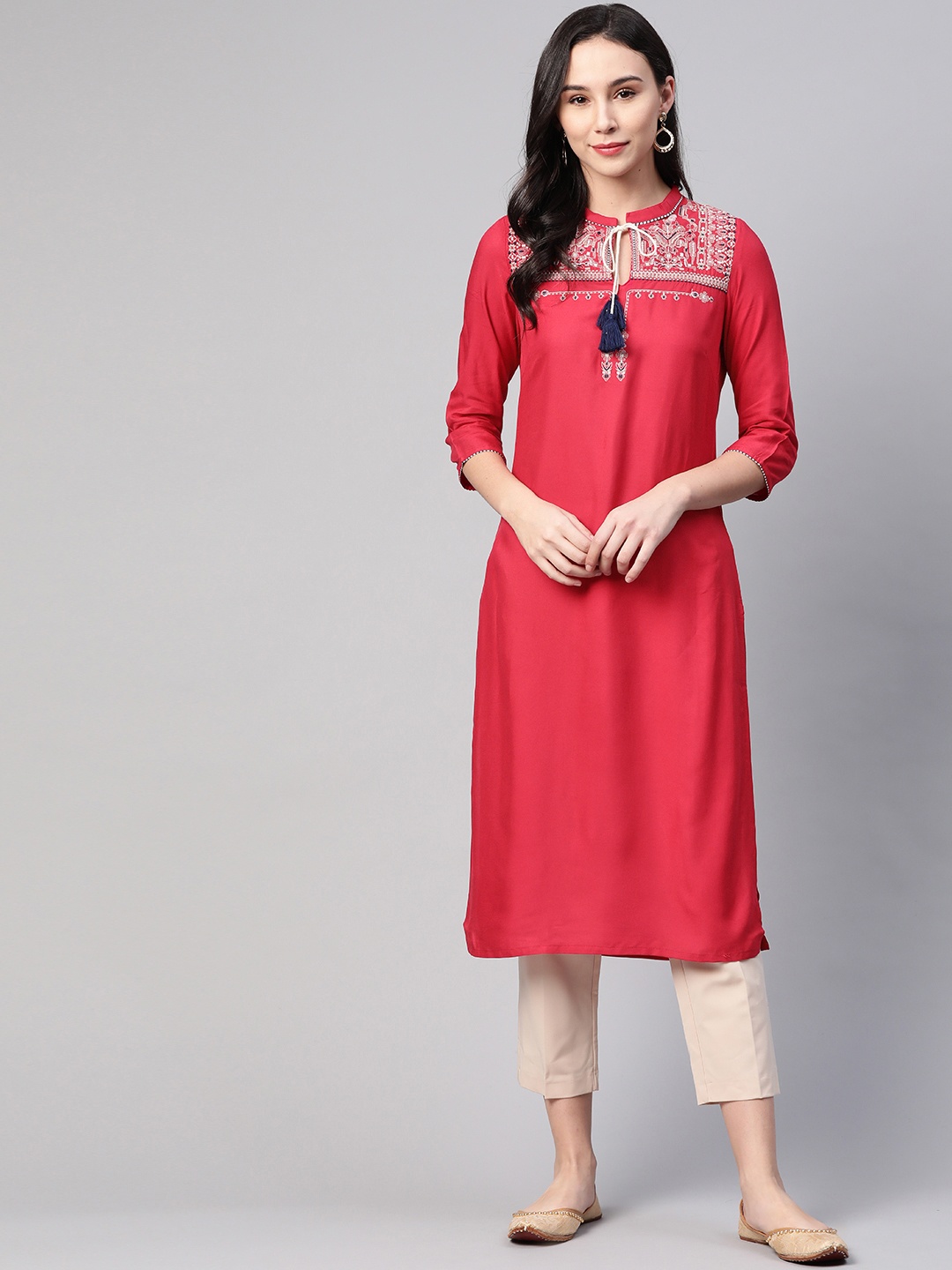 

W Women Magenta & Off-White Yoke Design Straight Kurta