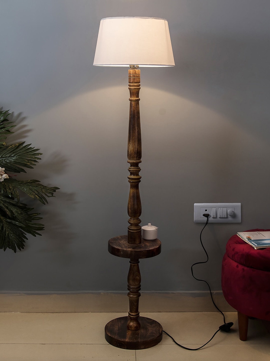 

Homesake Brown Solid Handcrafted Classic Round Mabel Finish Club Lamp