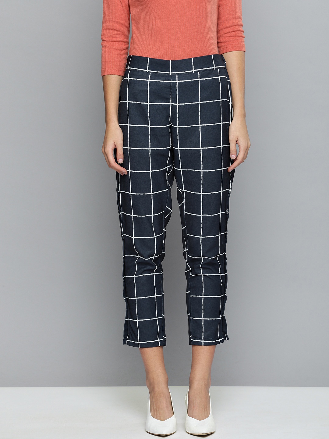 

HERE&NOW Women Navy Blue & White Regular Fit Checked Regular Trousers