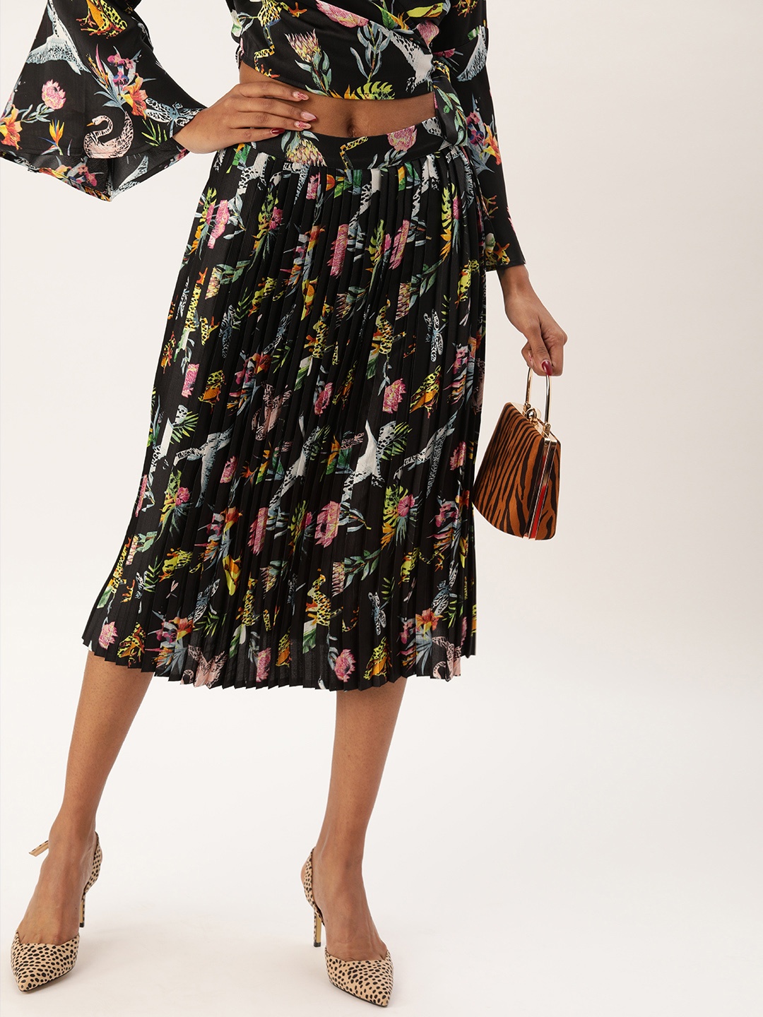 

Antheaa Women Black & Pink Printed & Pleated A-Line Skirt