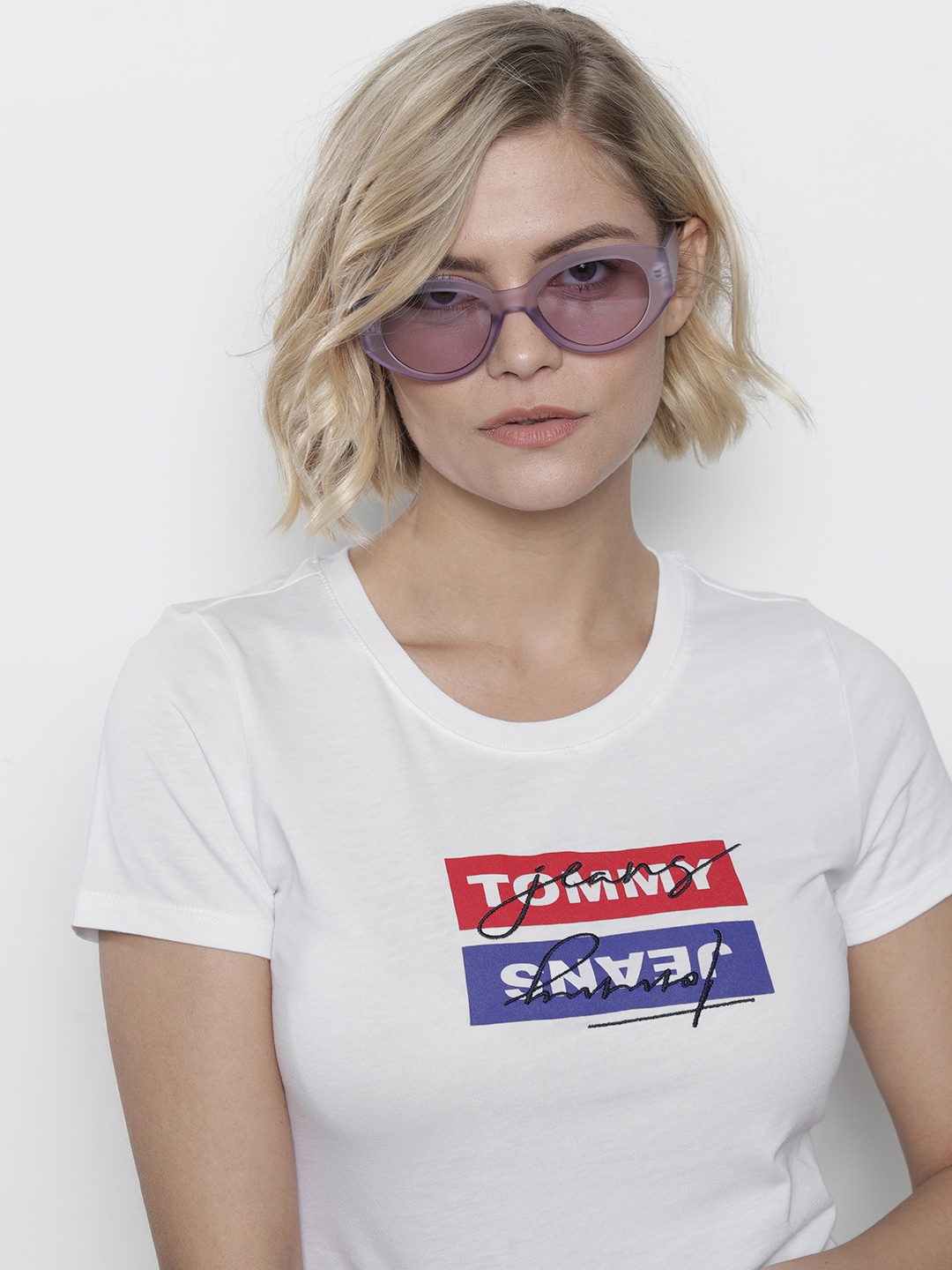 

Tommy Hilfiger Women White Slim Fit Solid Round Neck Pure Cotton T-shirt with Printed Detail