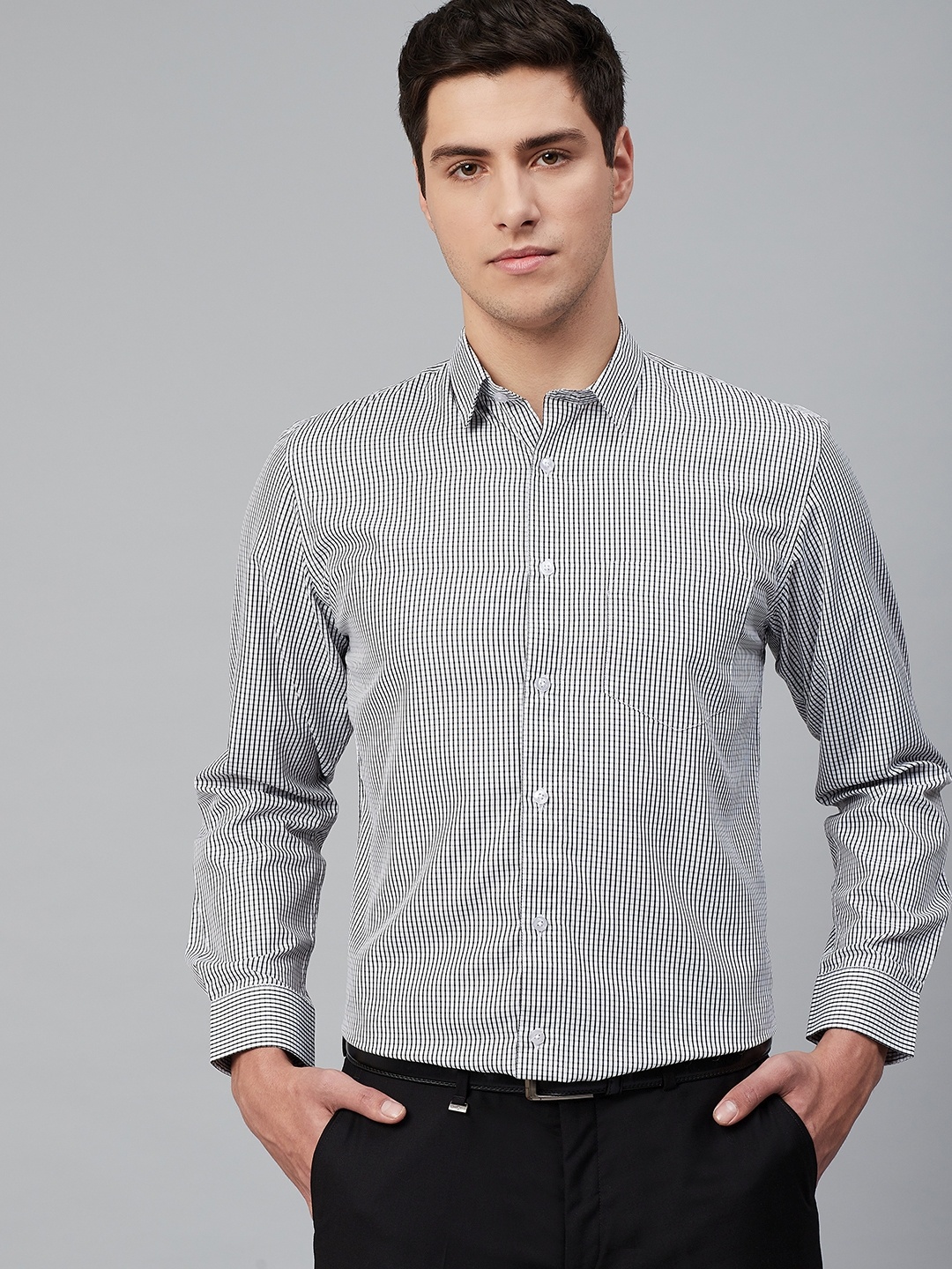 

DENNISON Men White & Black Regular Fit Checked Formal Shirt
