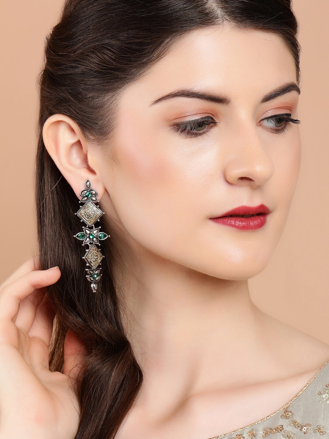 

Rubans Silver-Toned & Green Classic Drop Earrings
