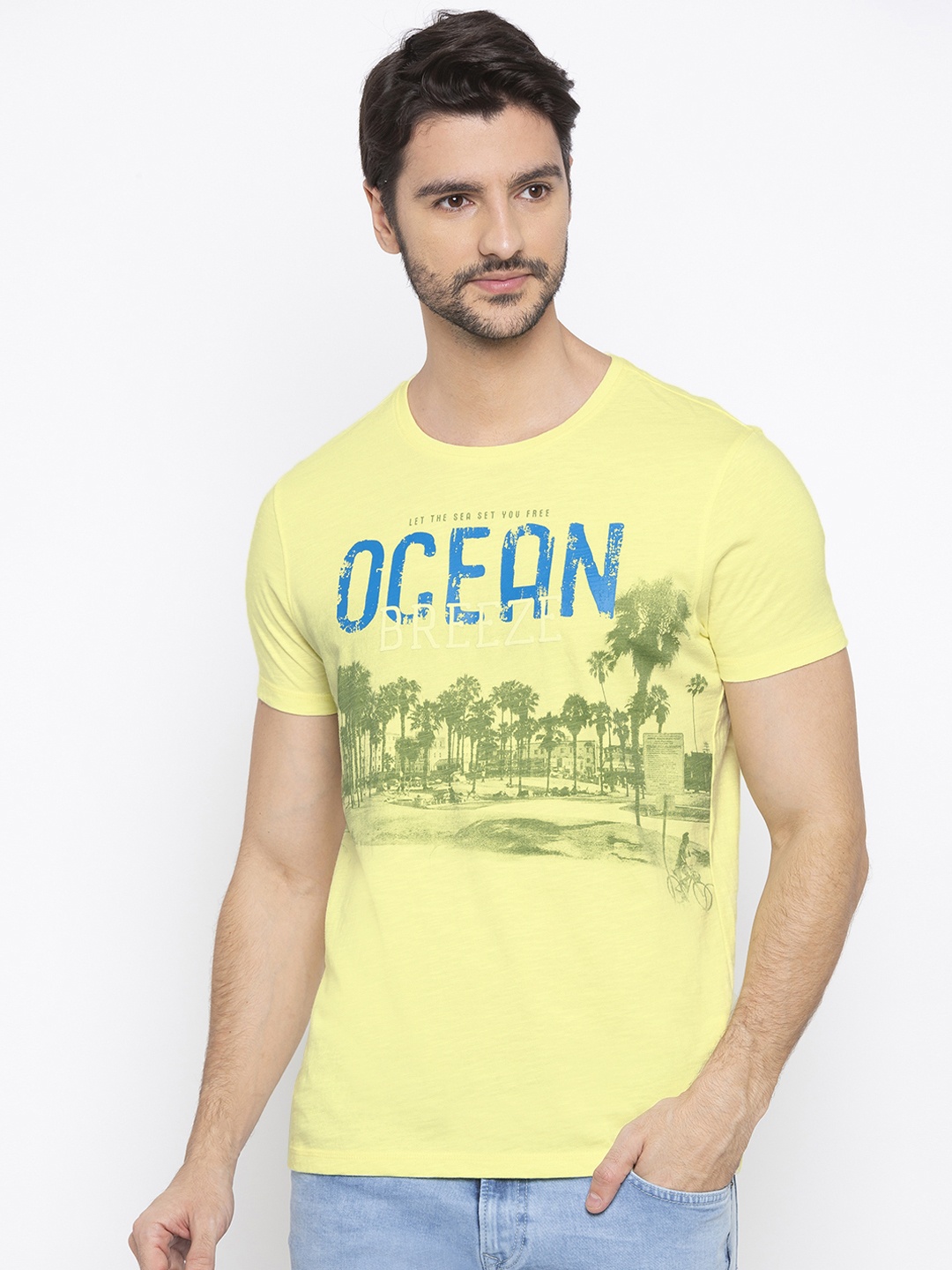 

SPYKAR Men Yellow & Green Printed Round Neck T-shirt