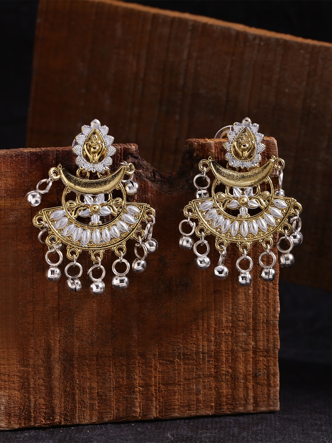 

Fida Gold-Toned & Silver-Toned Crescent Shaped Chandbalis