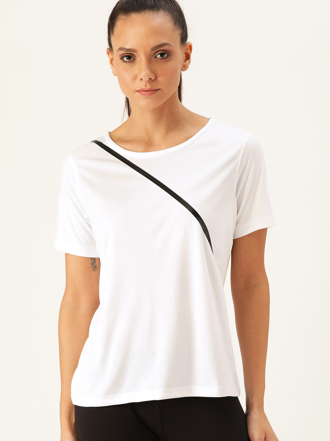 

ether Women White Solid Round Neck T-shirt