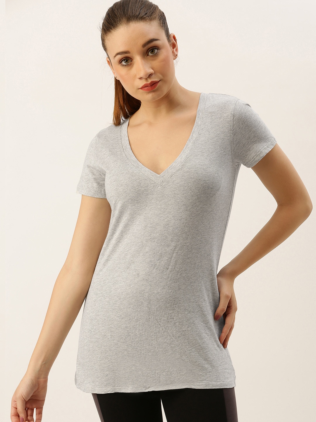 

FOREVER 21 Women Grey Melange Solid V-Neck Longline T-shirt