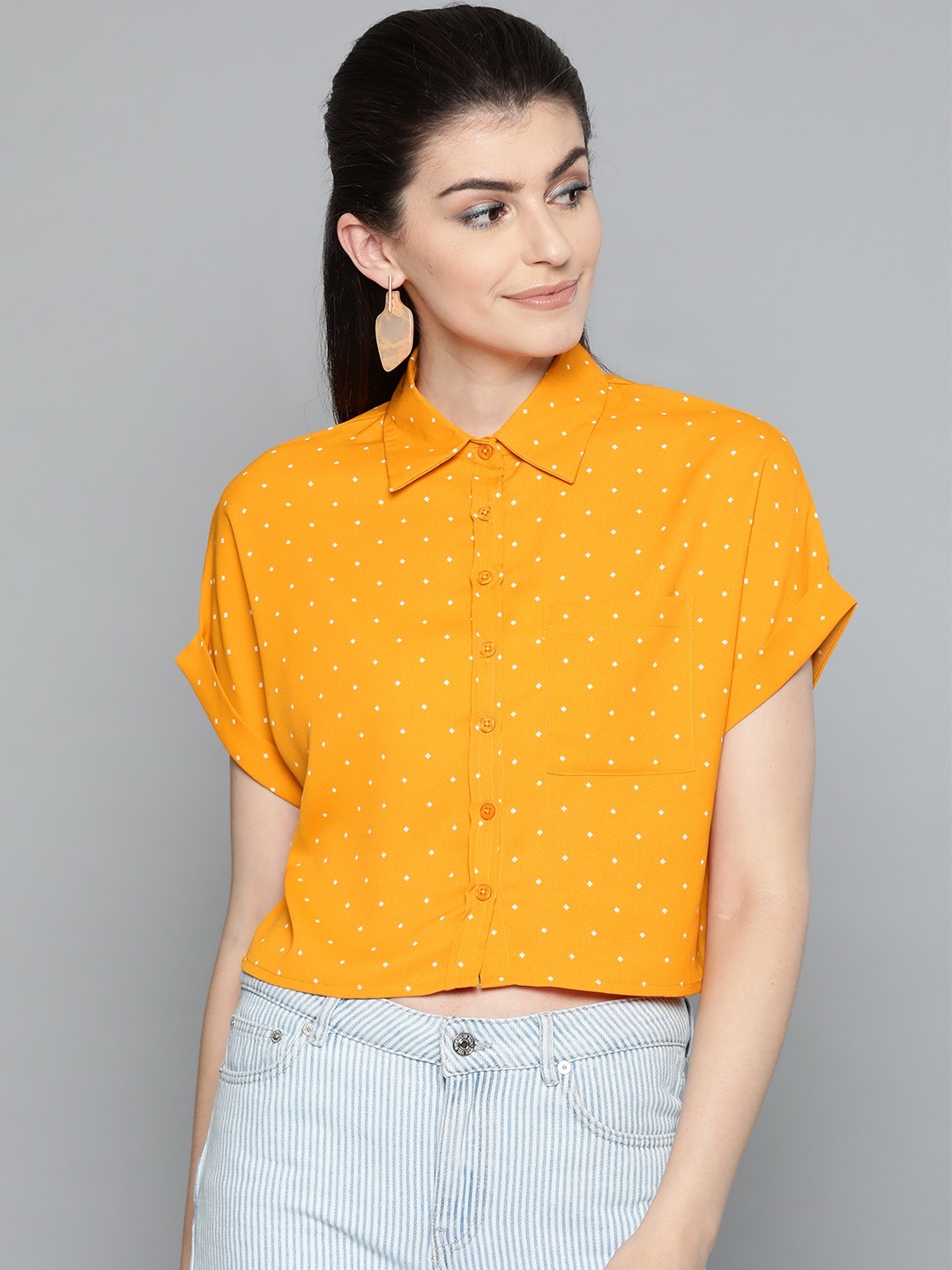 

Harpa Women Mustard Yellow & White Regular Fit Printed Cropped Casual Shirt