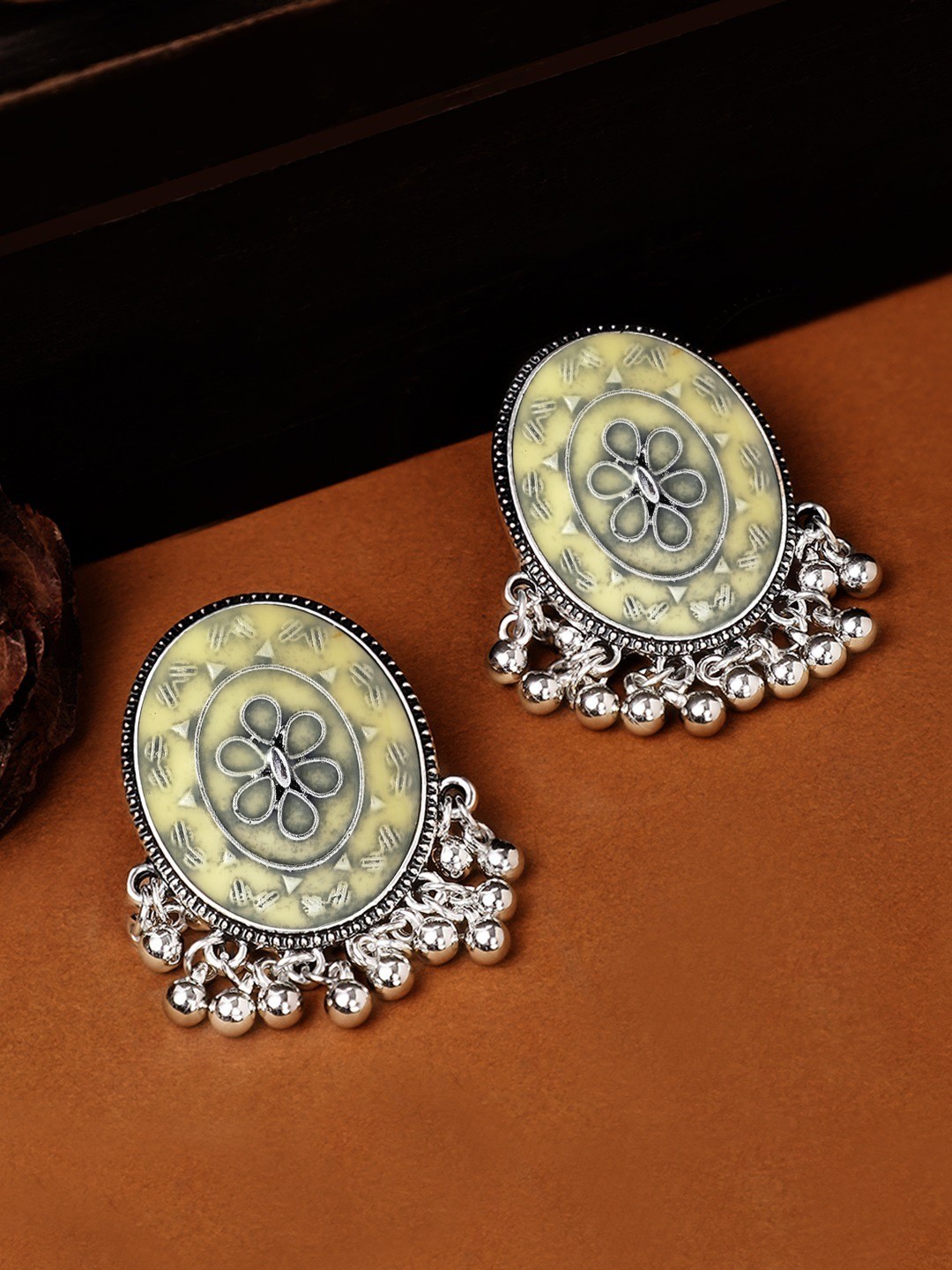 

Rubans Silver-Plated Yellow Handcrafted Oval Studs