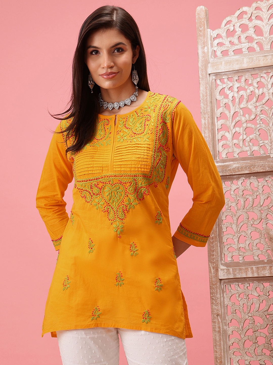 

ADA Women Yellow & Green Chikankari Hand Embroidered Pure Cotton Handloom Kurti