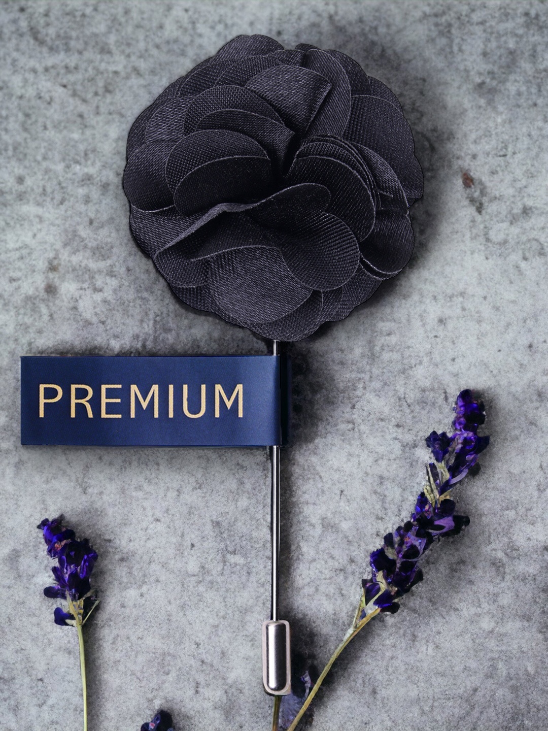 

PELUCHE Unisex Black Floral Ornamental Treat Brooch Lapel Pin