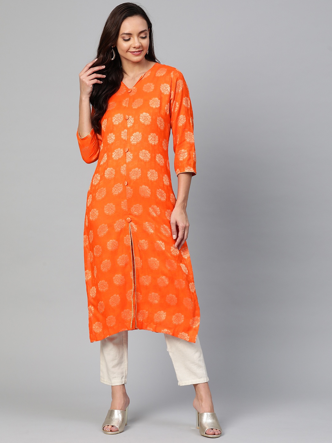 

Wabii Women Orange & Golden Woven Design Straight Kurta