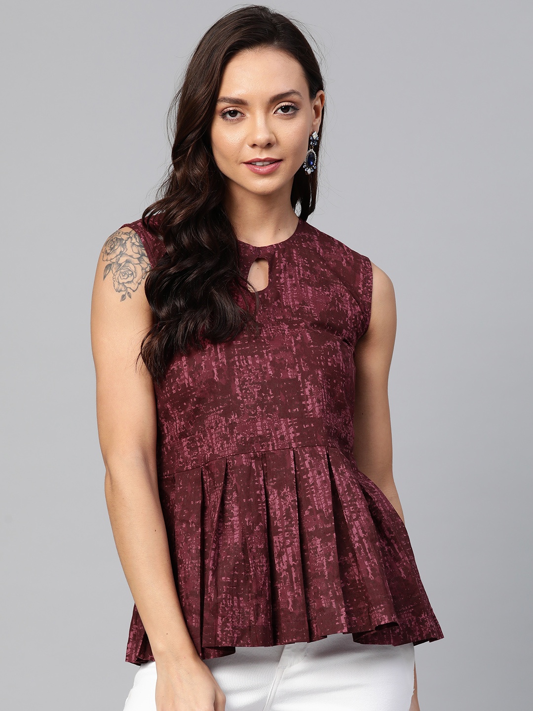 

Wabii Women Burgundy Printed Peplum Top