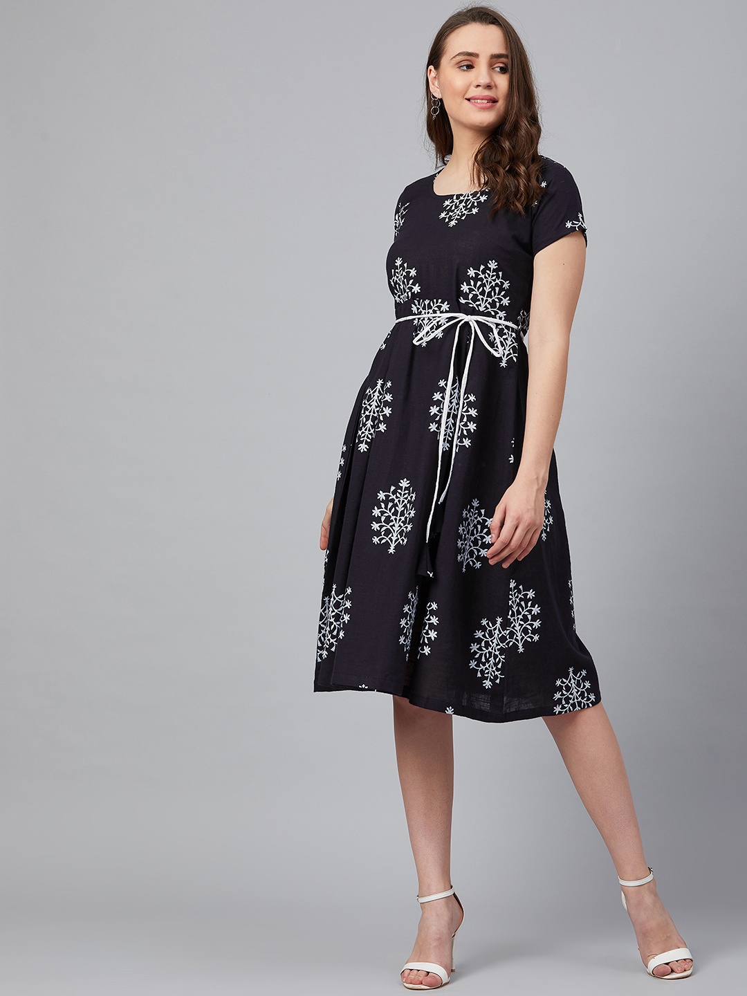 

Wabii Women Navy Blue & White Printed A-Line Dress
