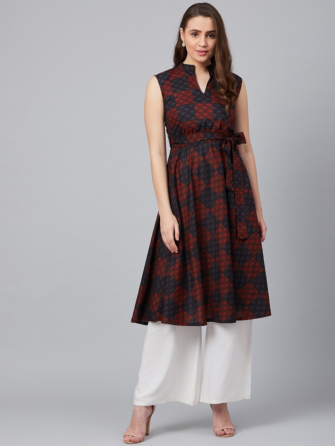 

Wabii Women Navy Blue & Maroon Checked A-Line Kurta