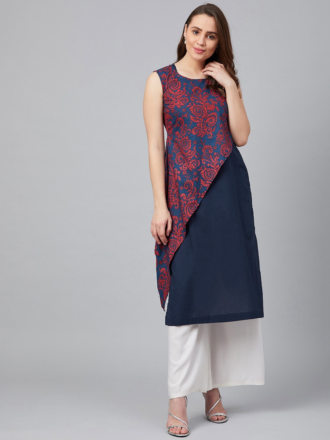 

Wabii Women Navy Blue & Red Printed Layered Straight Kurta