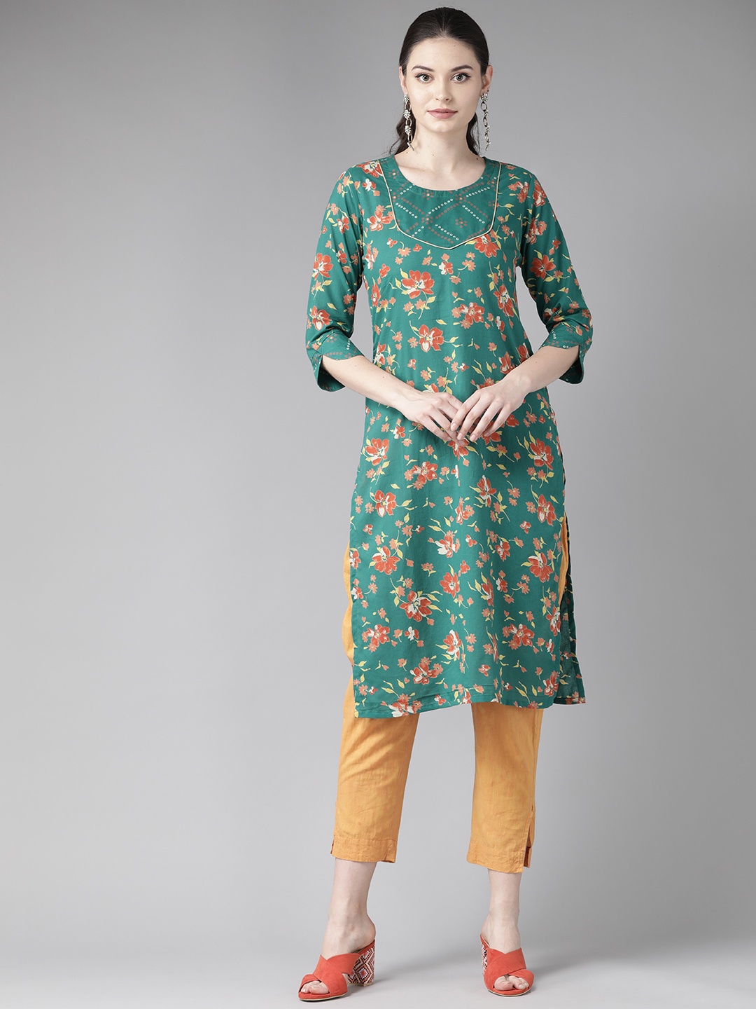 

See Designs Women Green & Peach-Coloured Screen Print Straight Kurta