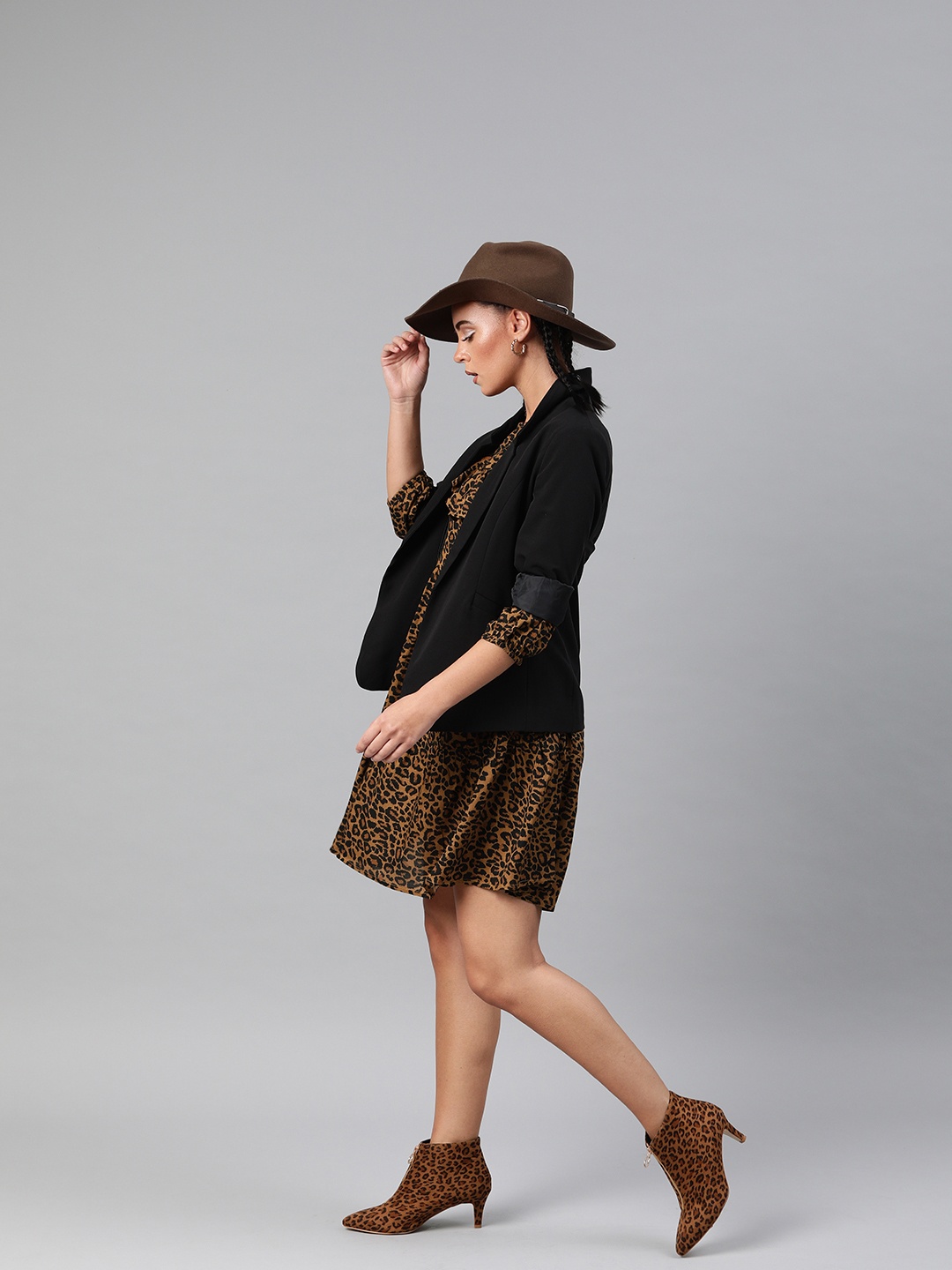 

Sera Brown & Black Tiger Print Flared Swing Dress