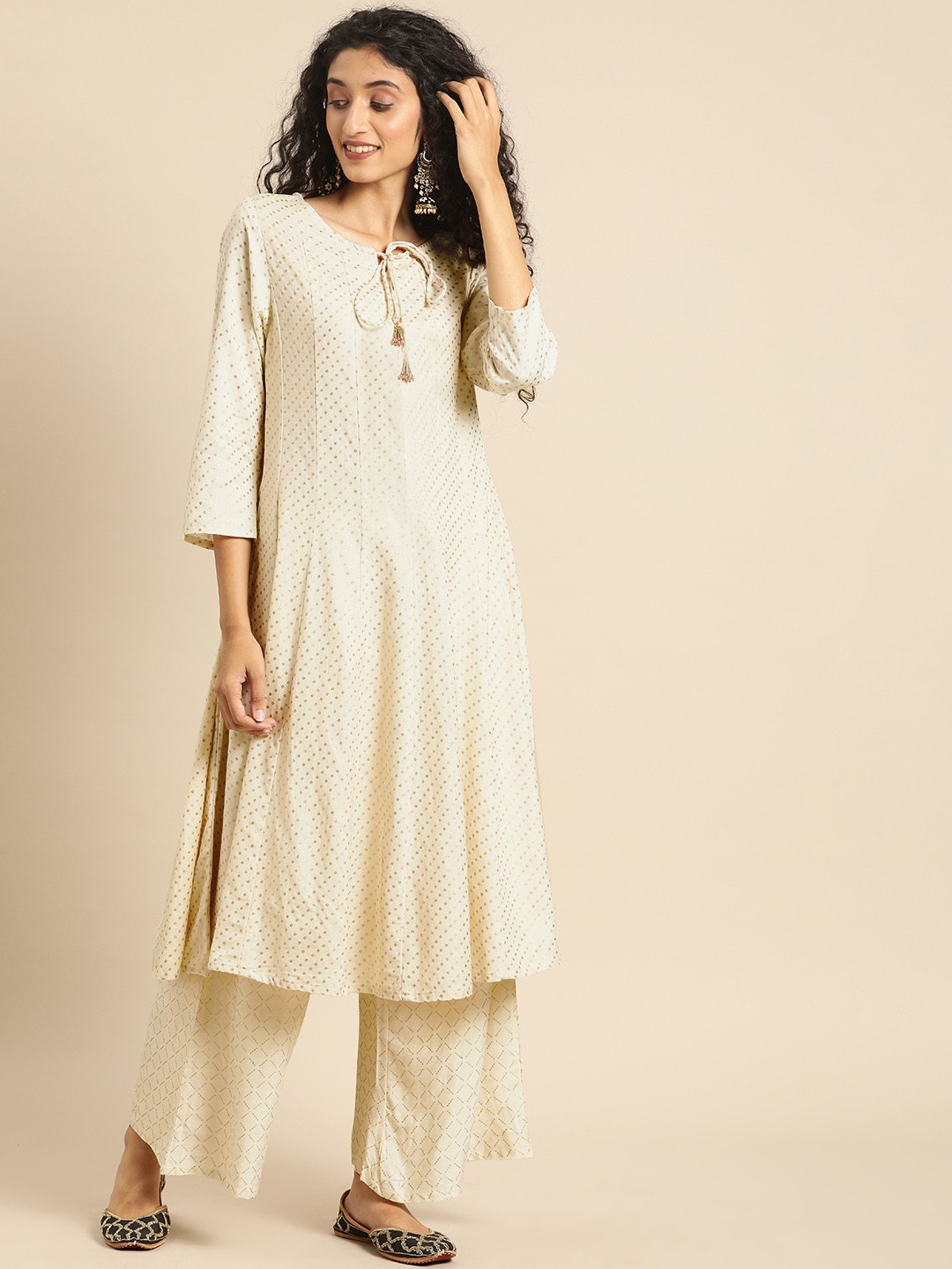 

IMARA Women Off-White & Gold-Toned Foil Printed Kurta with Palazzos