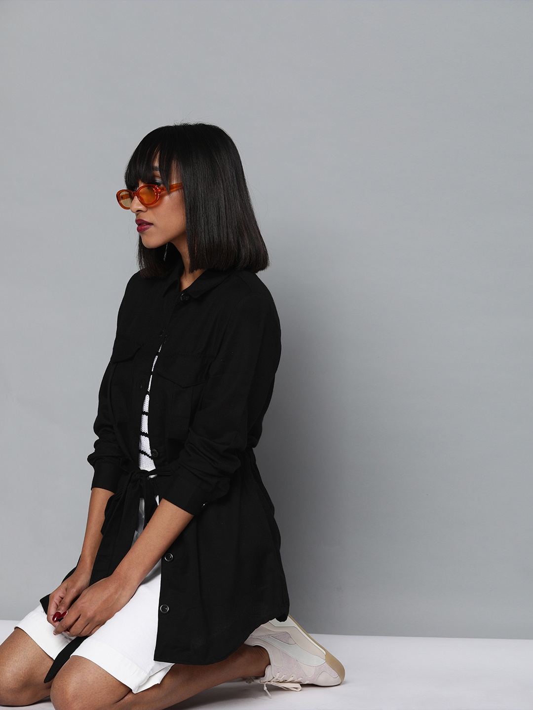 

Tokyo Talkies Women Black Solid Tailored Longline Jacket