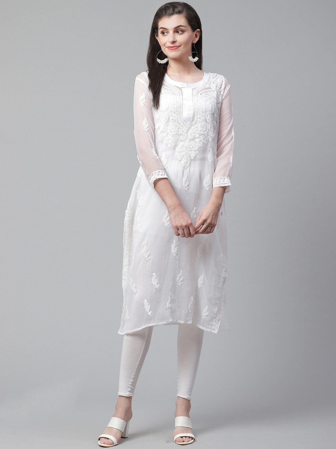 

Saadgi Women White Chikankari Embroidered Handloom Straight Kurta