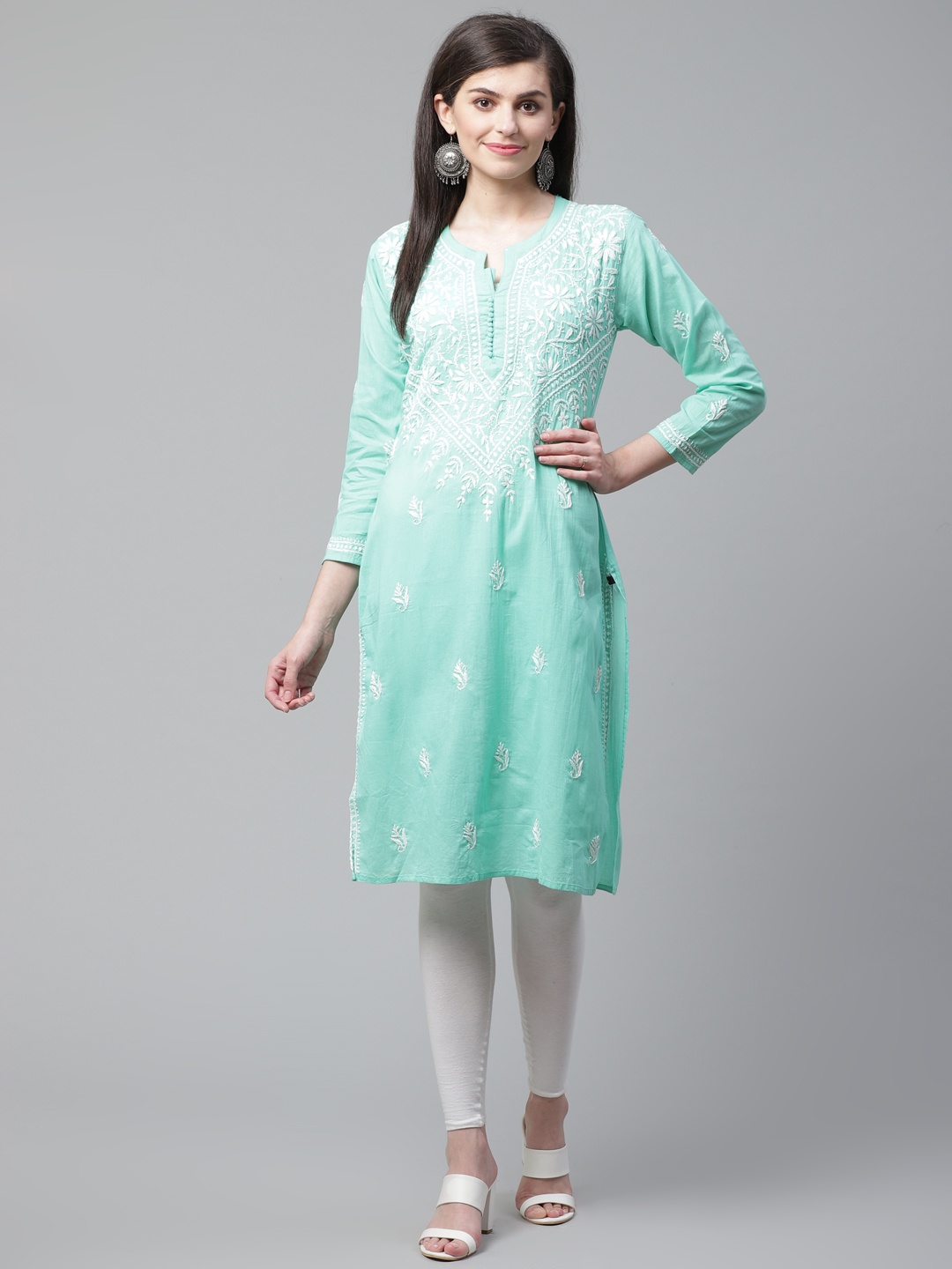 

Saadgi Women Green Chikankari Embroidered Straight Kurta