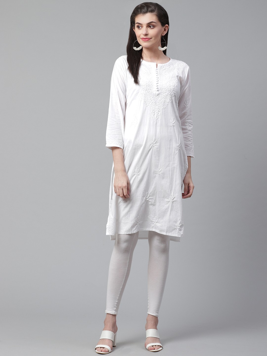 

Saadgi Women White Chikankari Embroidered Handloom Straight Kurta