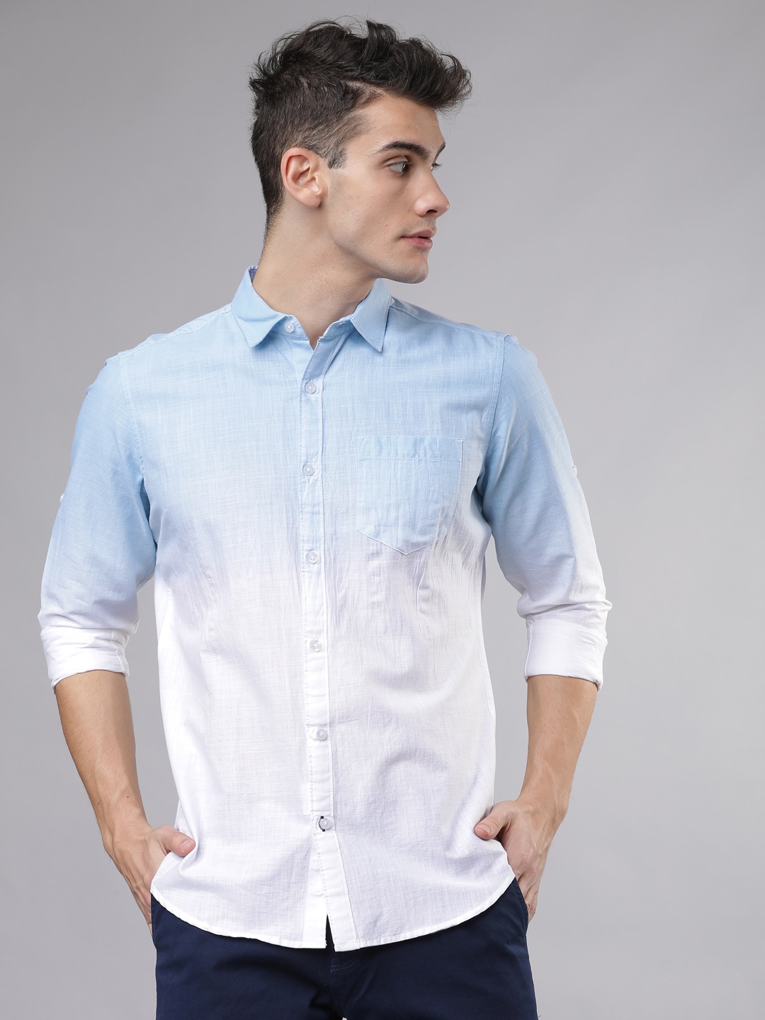 

HIGHLANDER Men White & Navy Blue Pure Cotton Slim Fit Floral Printed Casual Shirt
