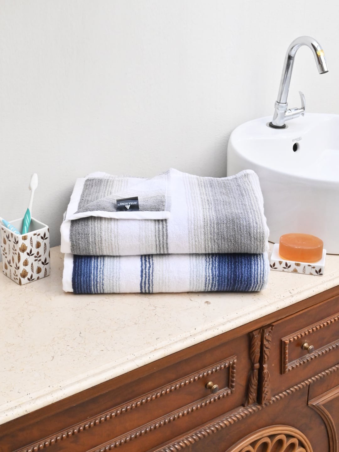 

Avira Home Set of 2 600 GSM Bath Towels, Grey