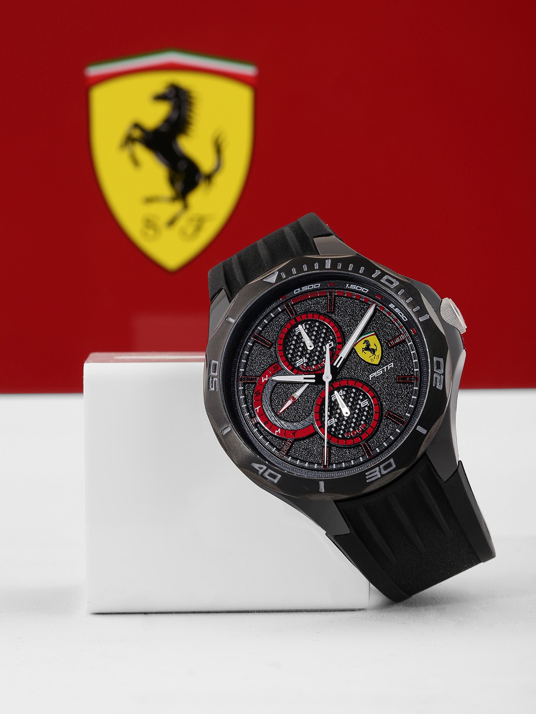 

SCUDERIA FERRARI Men Black Pista Analogue Watch 0830725
